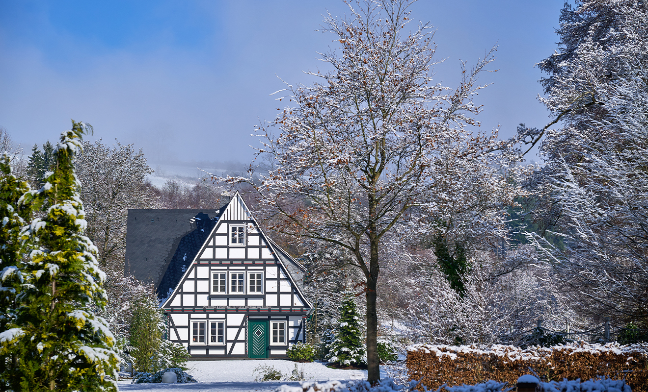 Fachwerk, Kamin und private Sauna: Das Teichhäuschen kehrt zurück